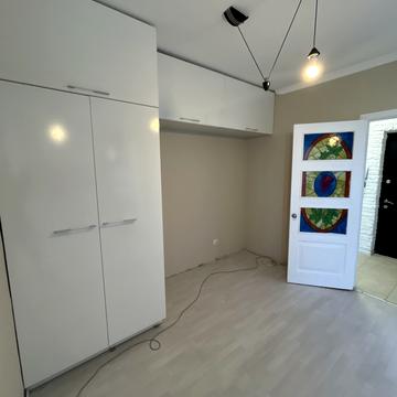 Грушевського вул., 7