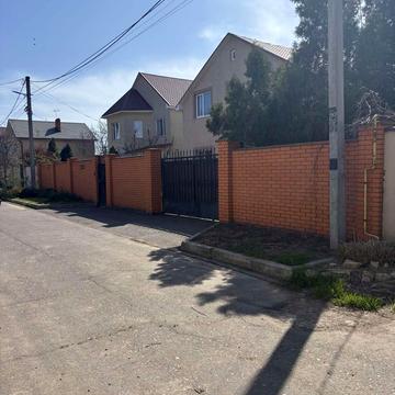 Горіхова вул.