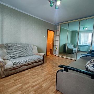 Руднева, 32