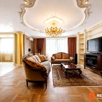 Раїси Окіпної вул., 10-Б