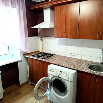 Олени Теліги вул., 35