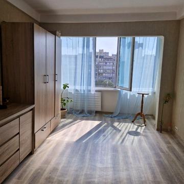 Оболонський просп., 37