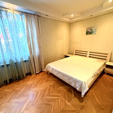Олеся Гончара вул., 80/3