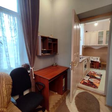 Крехівська вул., 10