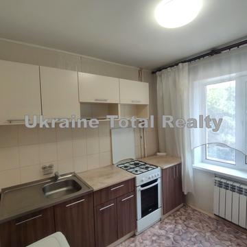 Жилянська вул., 76