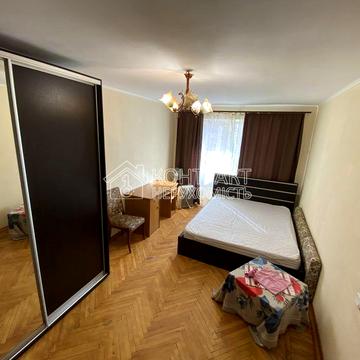 Вартових Неба вул. (Тобольська), 38