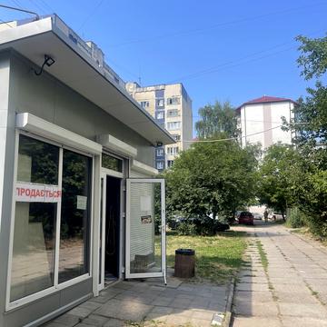 Володимира Вернадського вул., 40