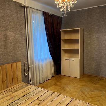 Сергія Берегового вул. (Мартиросяна), 23