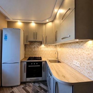 Академіка Павлова вул., 313