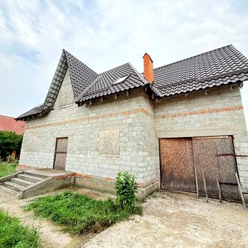 Вишнева, 6