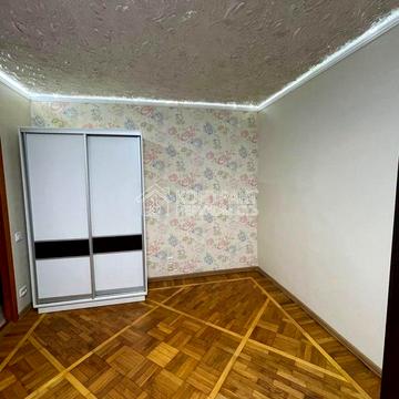 Познанська вул., 4