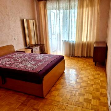 Владислава Бувалкіна вул. (Бочарова Генерала), 44
