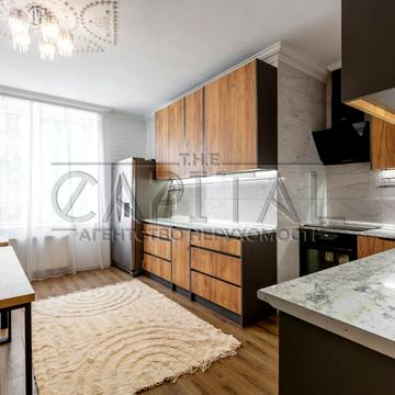 Дмитрівська вул., 60
