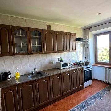 Андрія Первозванного вул. (Стахурського), 14