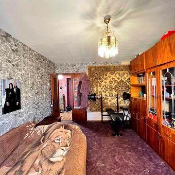 Михайла Грушевського вул., 52