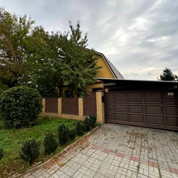 Дитинства вул., 93