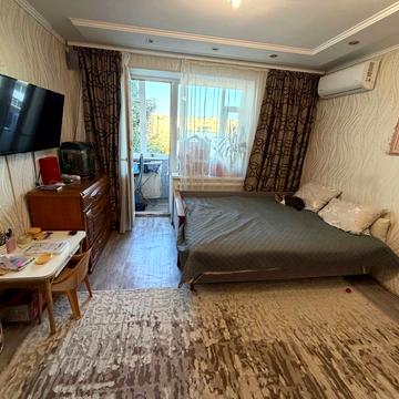 Лесі Українки просп. (50 років Жовтня), 69