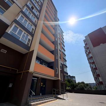 Степана Бандери вул., 40/2Б
