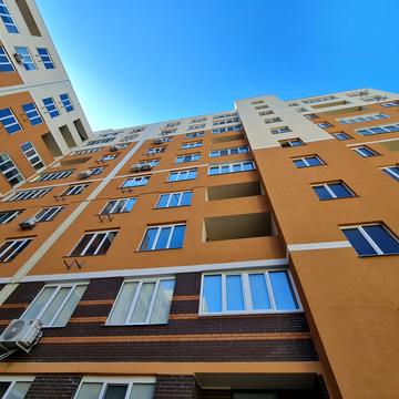 Захисників України вул. (1-го Травня), 40-Б