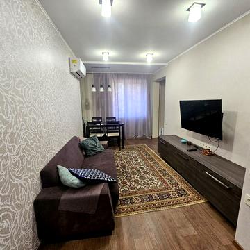Севастопольська вул., 30