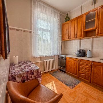 Павла Загребельного вул. (Миколи Раєвського), 28