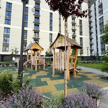 Олександра Довженка вул., (Будинок 10)