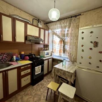 Нижньодніпровська вул., 19