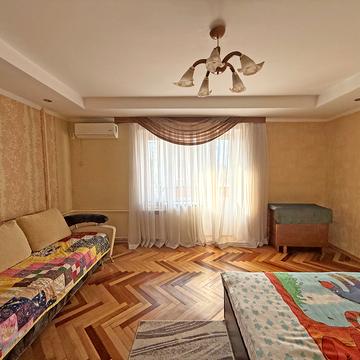 Кирилівська вул. (Фрунзе), 111