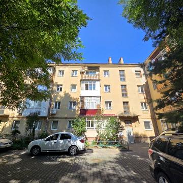 Миколи Вороного вул., 3