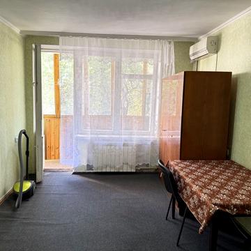 Володимира Сікевича вул., 16