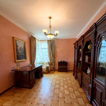 Старонаводницька вул., 13