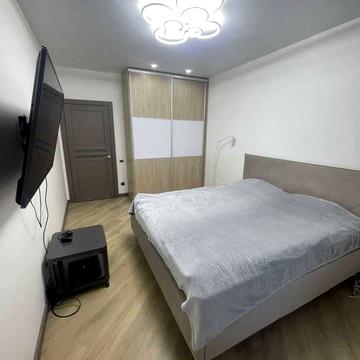 Кадетський Гай вул., 10