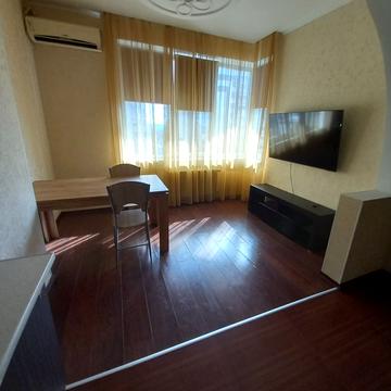 Середньофонтанська вул., 19в