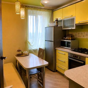 Академіка Курчатова просп., 28