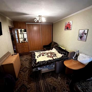 Універсальна вул., 15
