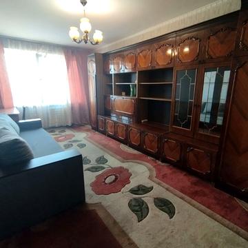 Райдужна вул., 11