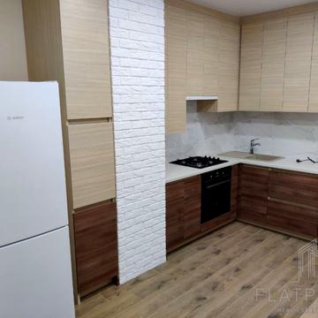 Юнацька вул., 8