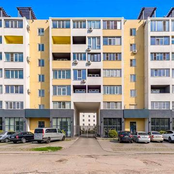 Франківська вул., 10
