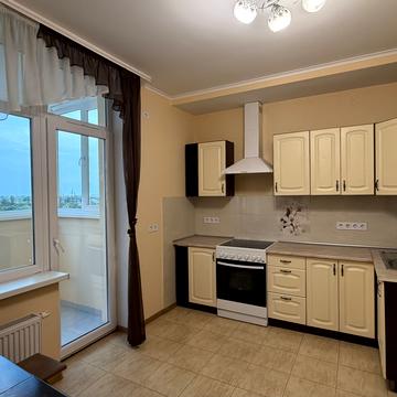 Сім'ї Кульженків вул. (Петра Дегтяренка), 31-Б