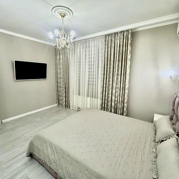 Клубна вул., 7