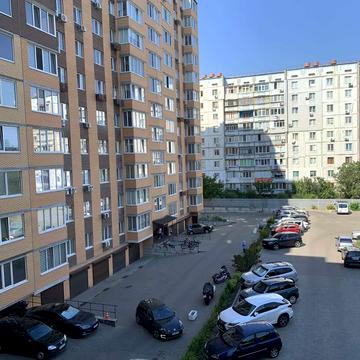 Перемоги просп. (30-річчя Перемоги), 8