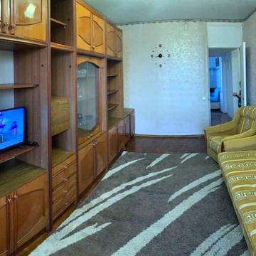 Довженка вул., 16