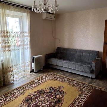 Богдана Хмельницького просп. (Героїв Сталінграда), 9