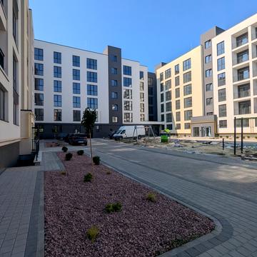 Героїв Крут вул., 12