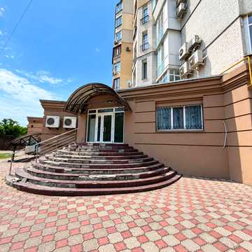 Шкільна вул. (Героїв Сталінграда), 56