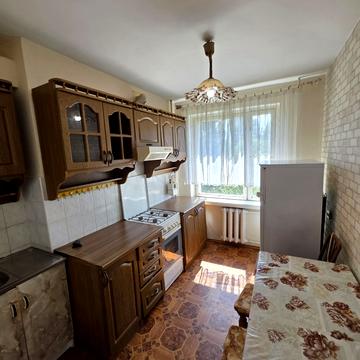 Академіка Корольова вул., 33