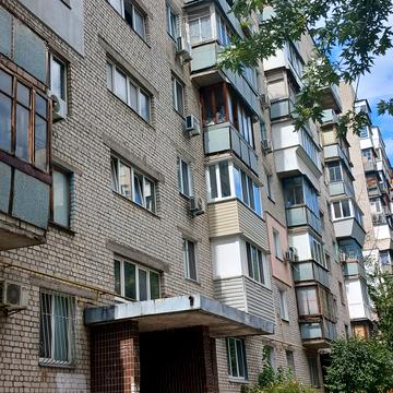 Машинобудівна вул., 14