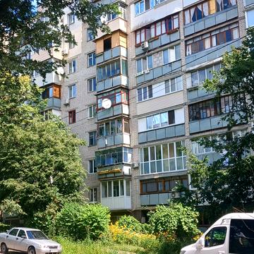Машинобудівна вул., 14