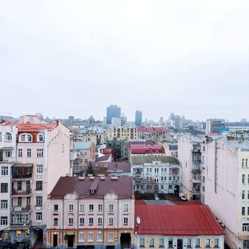 Старонаводницька вул., 8