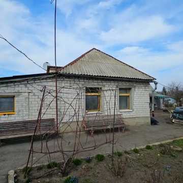 Адлерська вул.